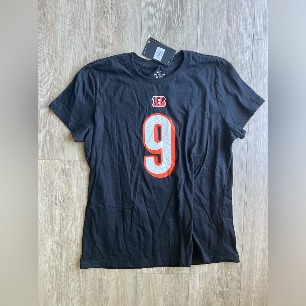 New Nike NFL Bengals Burrow Tshirt size YL